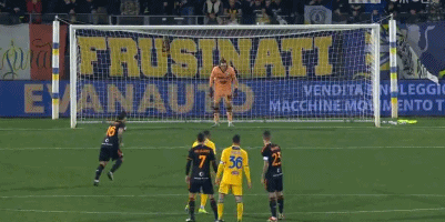 巴媒：内马尔左膝半月板受伤，无缘2025年剩余全部赛事